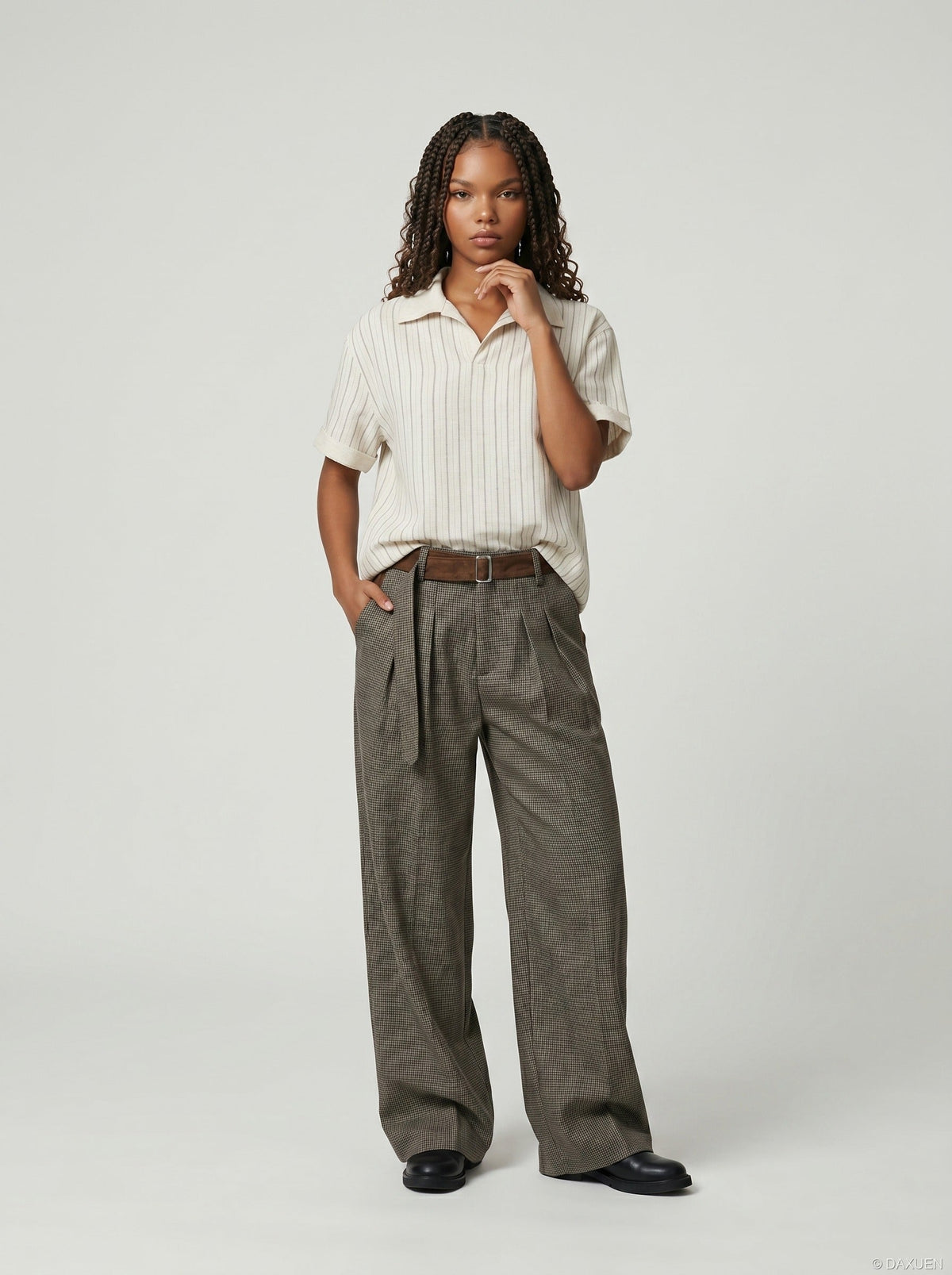DAXUEN Relaxed-fit short-sleeved polo shirt with stripes — model photo