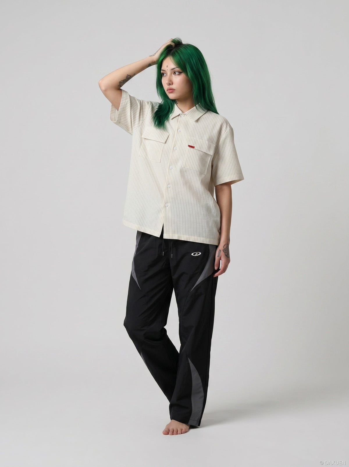 DAXUEN Short-sleeved button-up shirt with pinstripes and embroidery — model photo