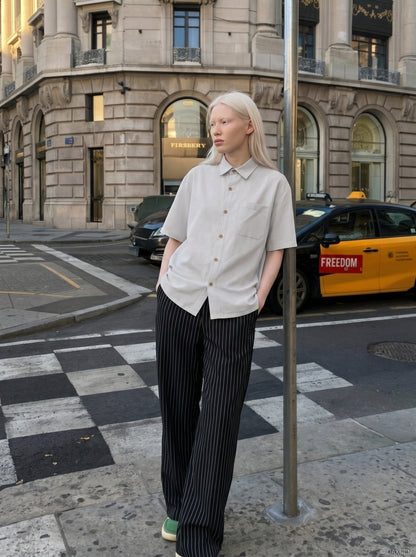 DAXUEN Short-sleeve button-up shirt with textured fabric — model photo