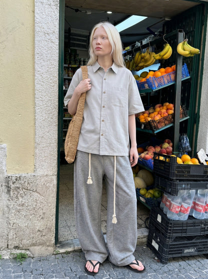 DAXUEN Short-sleeve button-up shirt with textured fabric — model photo