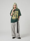 DAXUEN Oversized short-sleeved crew neck t-shirt with graphic print — model photo