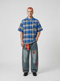 DAXUEN Relaxed-fit short-sleeved plaid button-up shirt — model photo