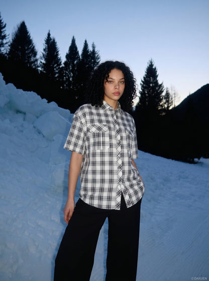 DAXUEN Short-sleeved plaid button-up shirt — model photo