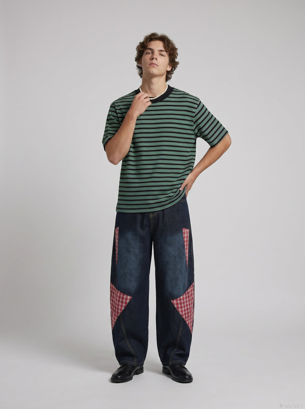 DAXUEN Short-sleeved relaxed-fit striped t-shirt — model photo