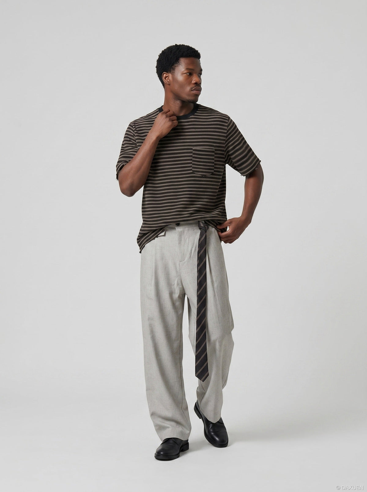 DAXUEN Striped crew-neck short-sleeve T-shirt with patch pocket — model photo