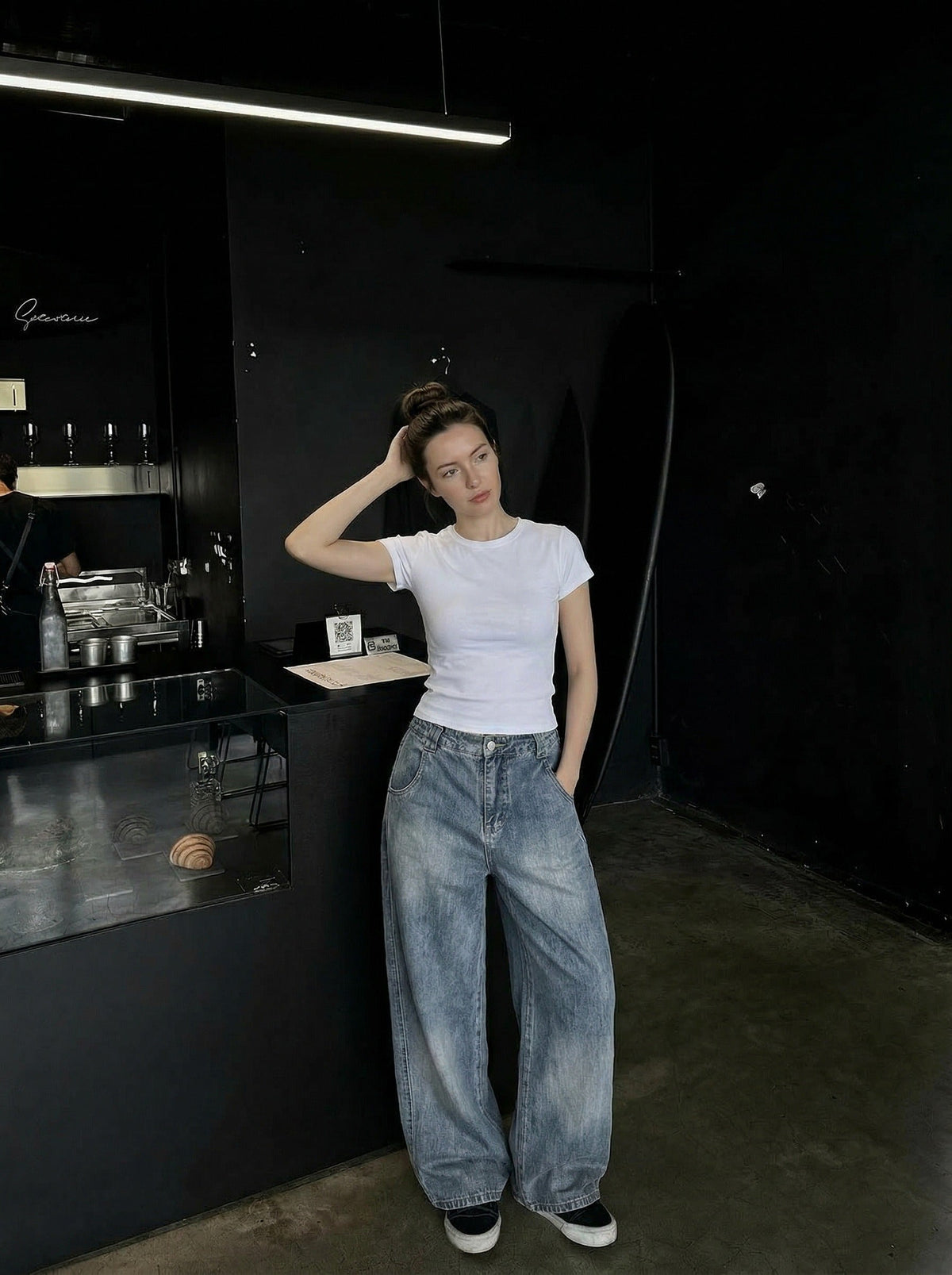 DAXUEN High-waisted wide-leg denim jeans in blue wash — model photo