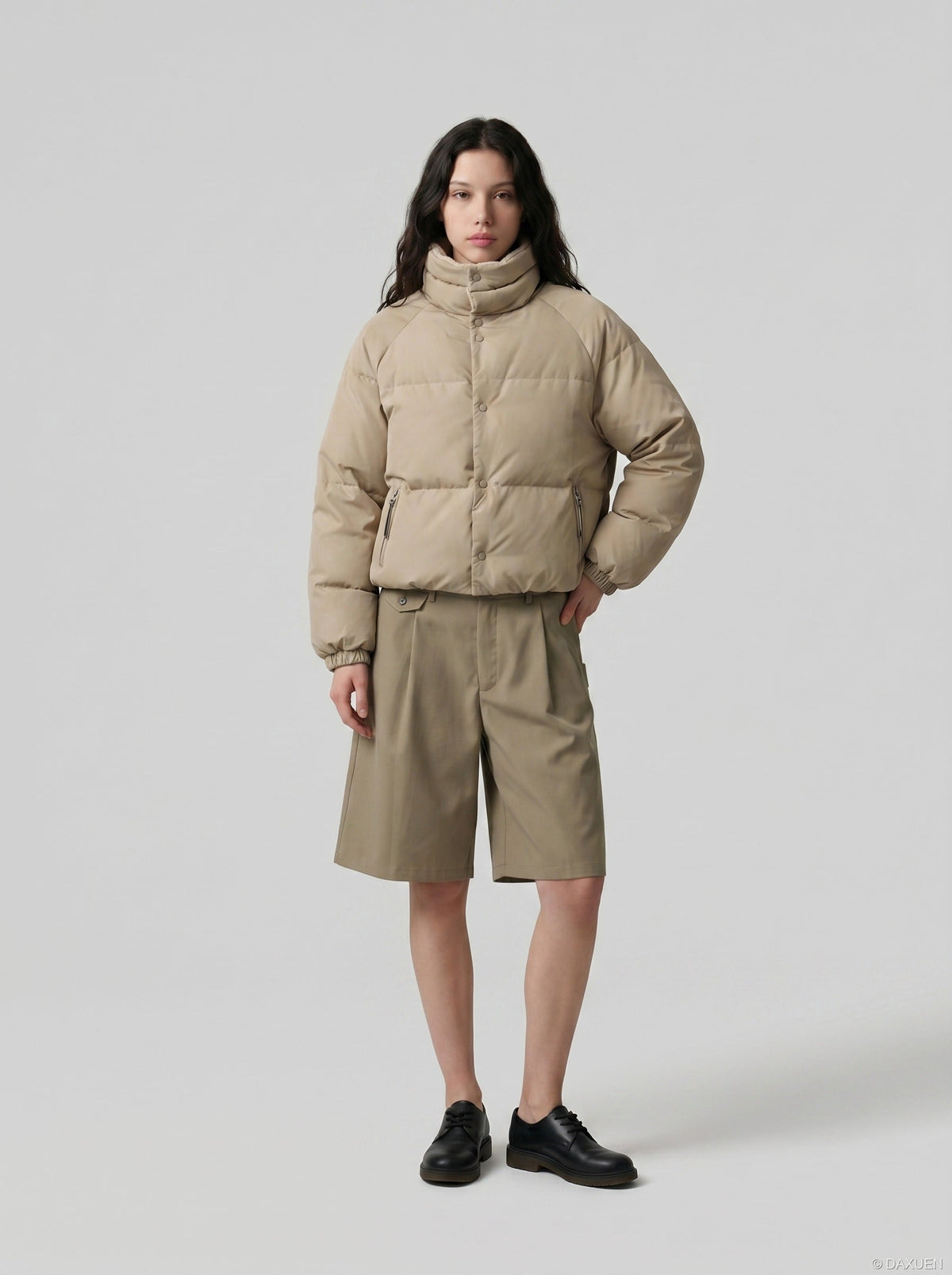 DAXUEN Relaxed wide-leg shorts in solid colors — model photo