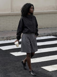 DAXUEN Wide-leg relaxed-fit shorts in dark grey and black — model photo