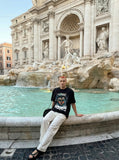 DAXUEN Loose-fitting black and white graphic t-shirt — model photo