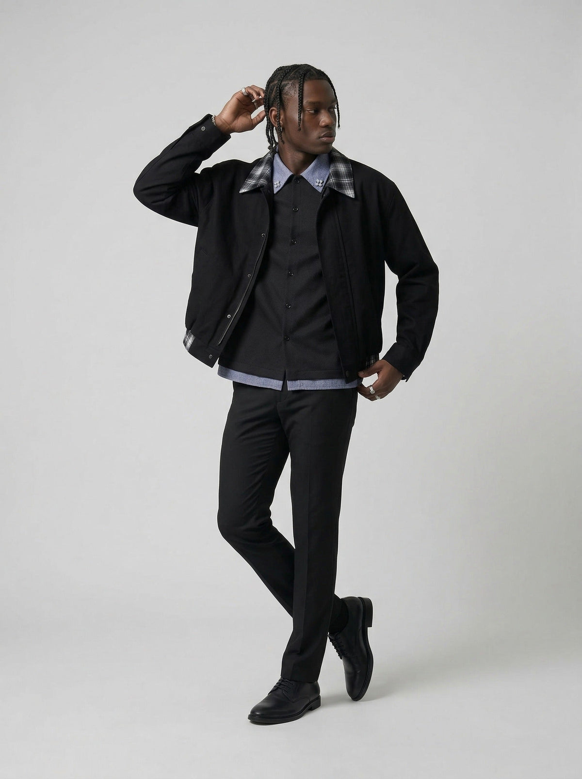 DAXUEN Retro color-block button-down shirt with short sleeves — model photo