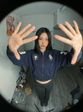 DAXUEN Cropped hooded sweatshirt with graphics — model photo