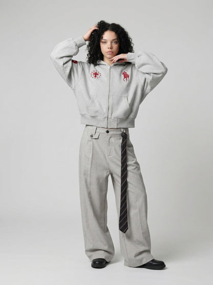 DAXUEN Cropped hooded sweatshirt with graphics — model photo
