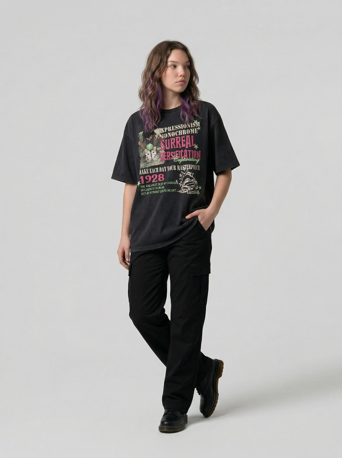 DAXUEN Retro graphic oversized T-shirt with multi-layered print — model photo