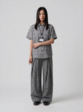 DAXUEN Retro plaid short-sleeved shirt — model photo