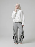 DAXUEN Loose-fitting wide-leg sweatpants with star graphic — model photo