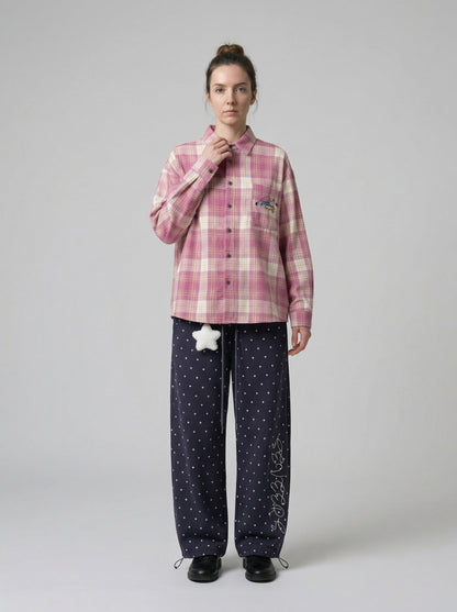 DAXUEN Wide-leg sweatpants with star print — model photo