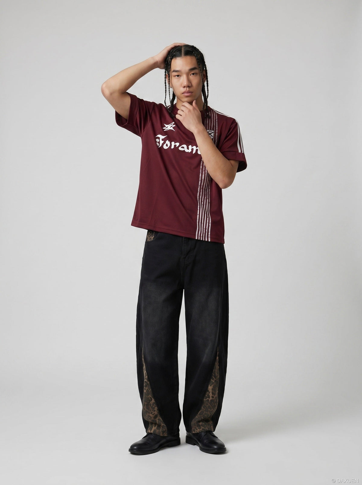 DAXUEN Short-sleeve T-shirt with graphic and stripes — model photo