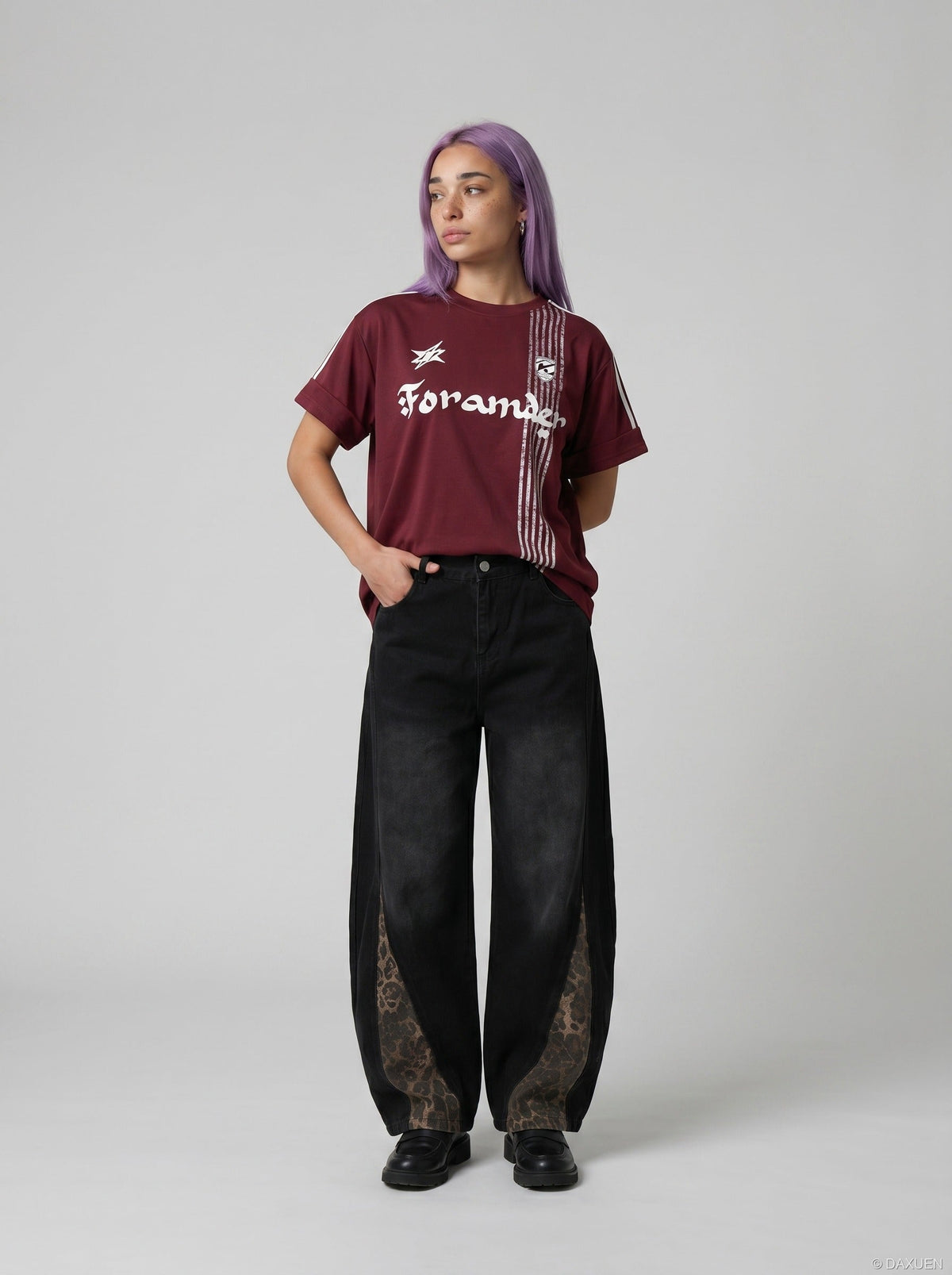 DAXUEN Short-sleeve T-shirt with graphic and stripes — model photo