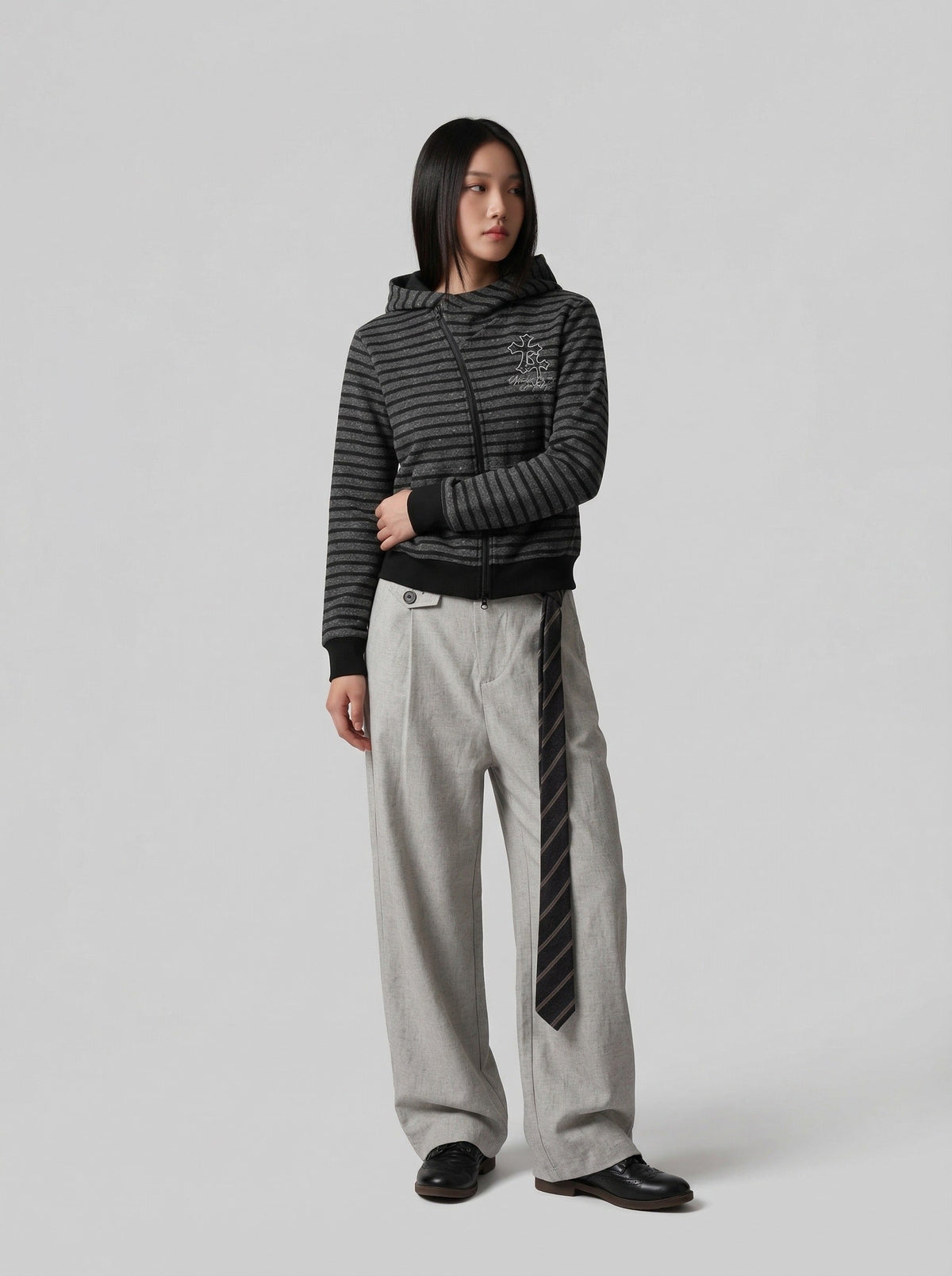 DAXUEN Striped hooded zip-up jacket — model photo