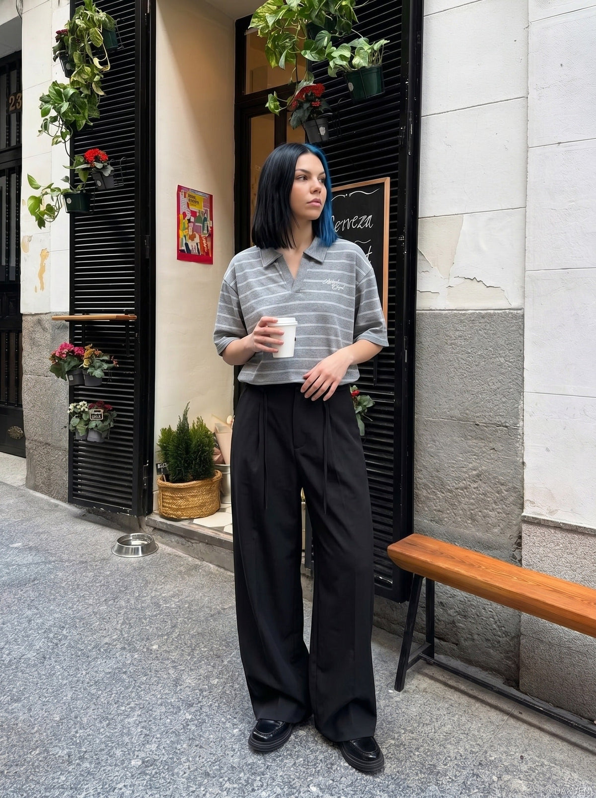 DAXUEN Relaxed-fit short-sleeved striped polo shirt — model photo