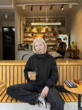 DAXUEN Loose-fitting wide-leg black denim jeans — model photo