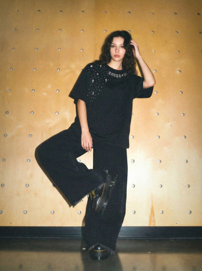 DAXUEN Oversized short-sleeve t-shirt with rhinestone embellishments — model photo