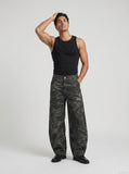 DAXUEN Men's sleeveless ribbed tank top — model photo
