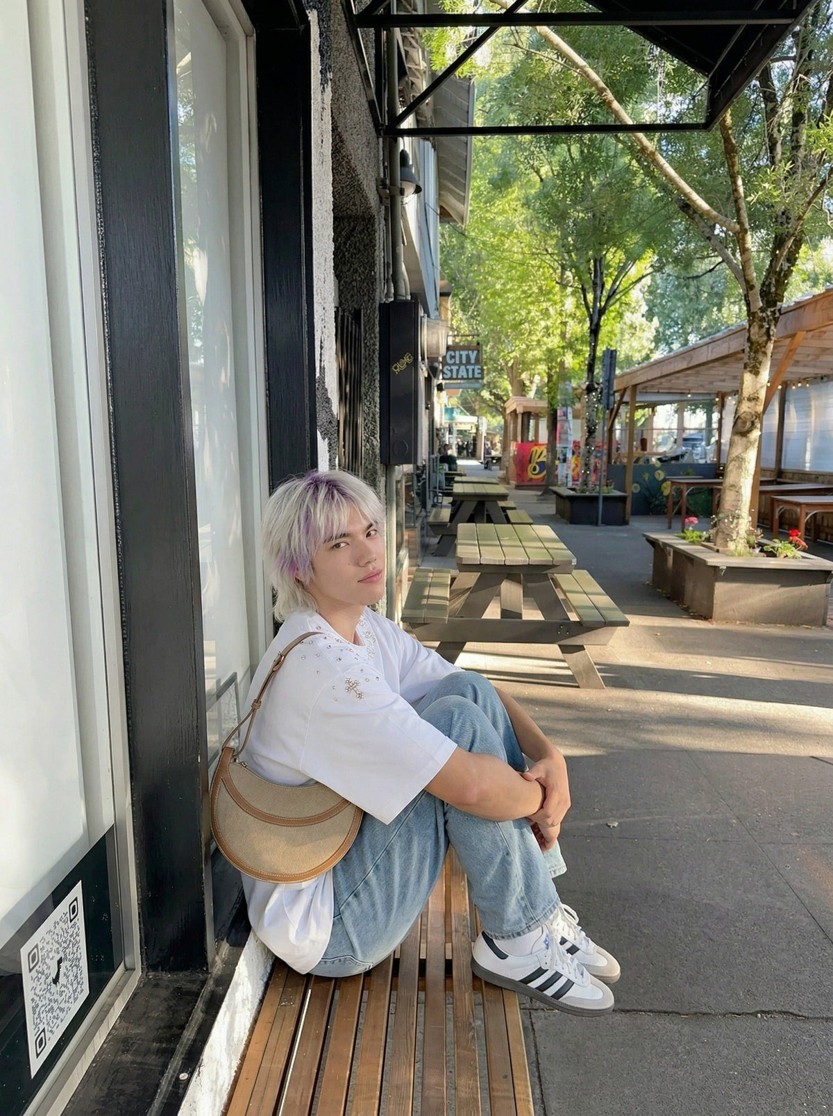 DAXUEN Oversized crewneck t-shirt with embellishments — model photo