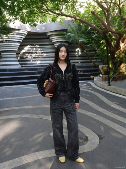 DAXUEN Wide-leg jeans with ruched texture and washed finish — model photo