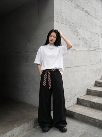 DAXUEN rust oversized mock neck graphic tee — model photo