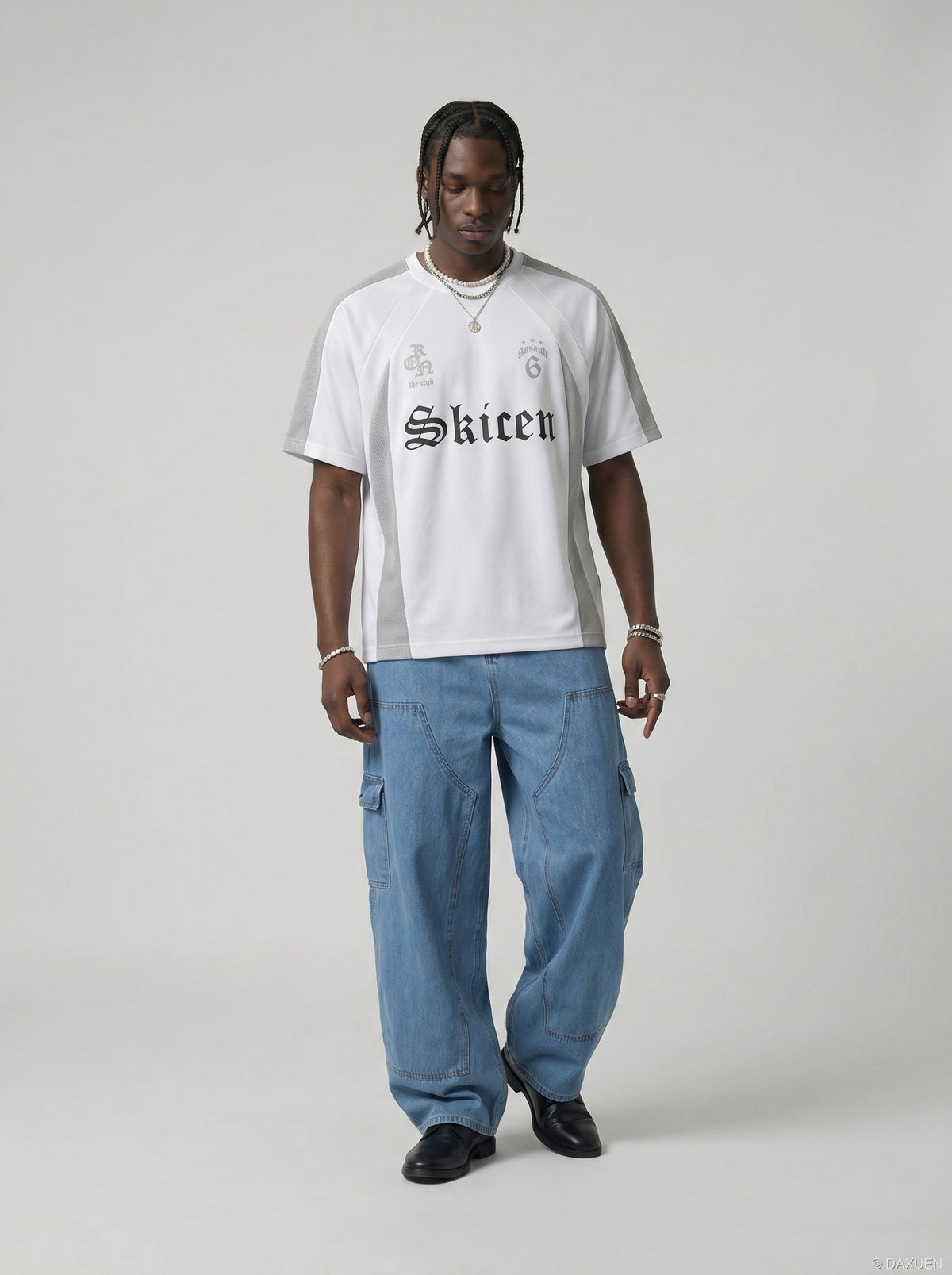 DAXUEN White oversized sports jersey T-shirt with mesh panels — model photo
