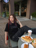 DAXUEN Relaxed-fit short-sleeve T-shirt with script embroidery — model photo
