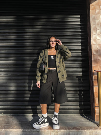 DAXUEN Black wide-leg culotte shorts — model photo