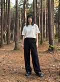 DAXUEN Minimal Logo Relaxed-Fit Tee — model photo