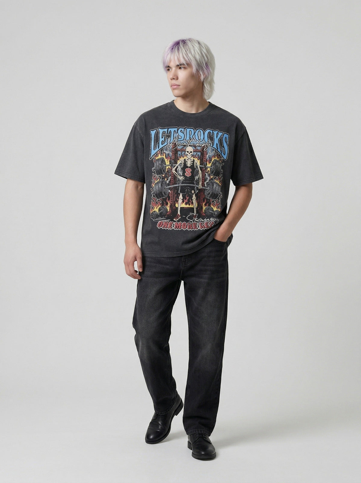 DAXUEN Skeletal graphic crewneck t-shirt with vintage finish — model photo