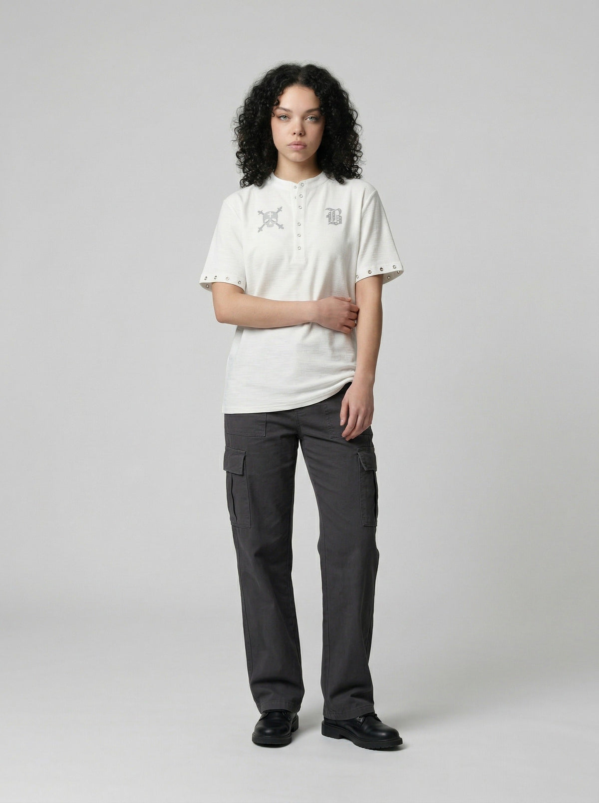 DAXUEN Short-sleeve casual shirt with skull graphic — model photo
