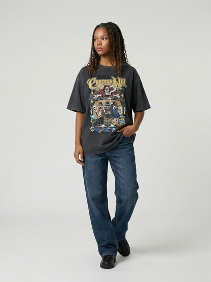DAXUEN Oversized short-sleeve t-shirt with skull graphic — model photo