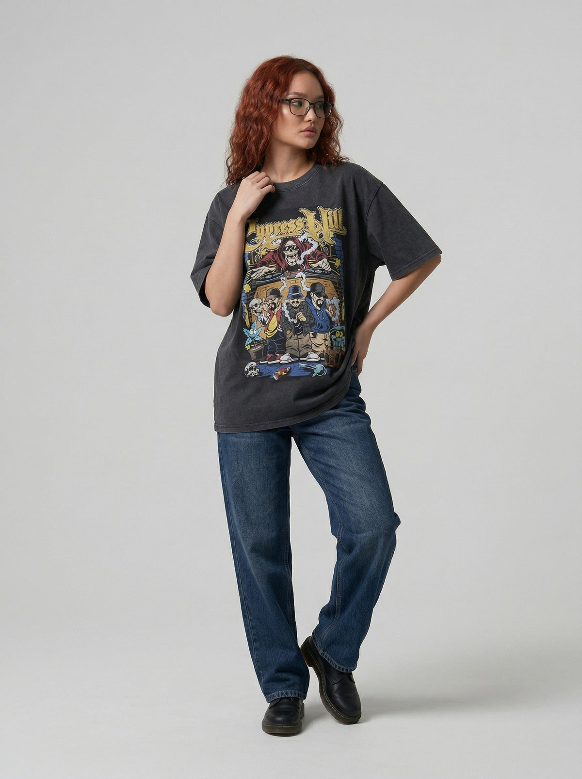 DAXUEN Oversized short-sleeve t-shirt with skull graphic — model photo