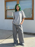 DAXUEN Oversized short-sleeved speckled t-shirt — model photo