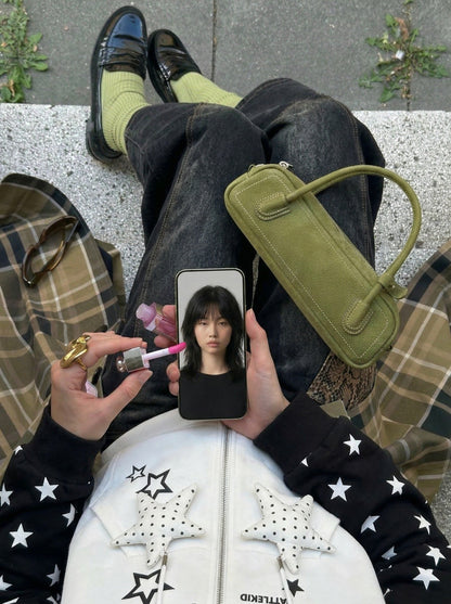 DAXUEN Colour-blocked full-zip hoodie with star graphics — model photo