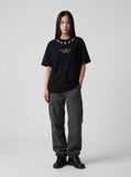 DAXUEN Short-sleeved relaxed-fit t-shirt with floral embroidery — model photo