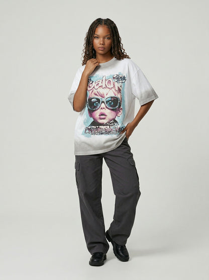DAXUEN Short-sleeved graphic t-shirt featuring a surprised child — model photo