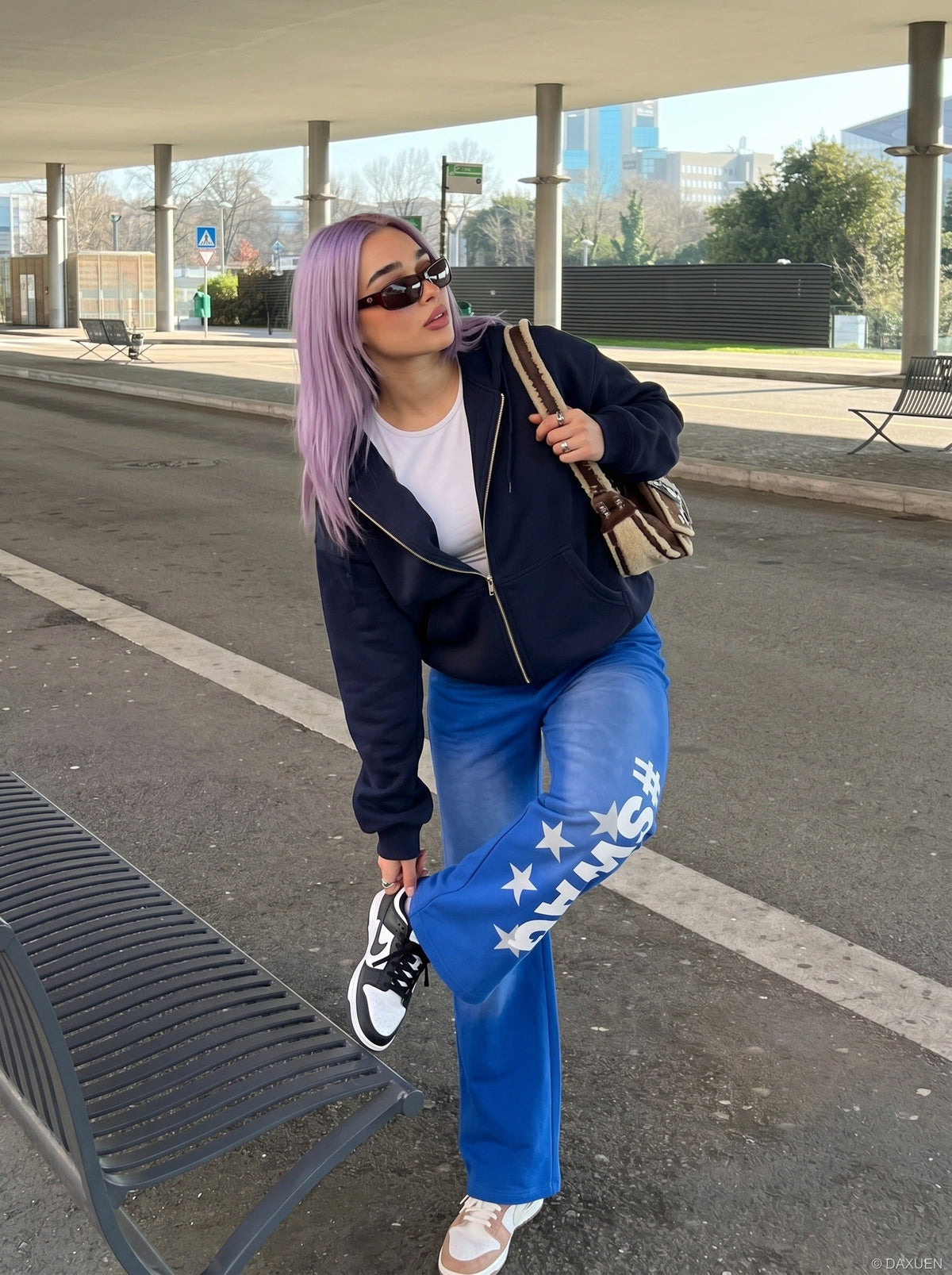 DAXUEN High-waisted wide-leg pants with graphic print — model photo