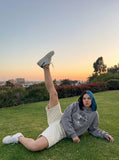 DAXUEN Textured cargo shorts with pockets and a unique pattern — model photo
