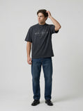 DAXUEN Relaxed-fit short-sleeved T-shirt with abstract graphic — model photo