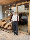 DAXUEN Men's short-sleeved textured button-up shirt — model photo