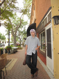 DAXUEN Men's short-sleeved textured button-up shirt — model photo