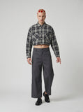 DAXUEN Wide-leg cropped trousers in dark grey and black — model photo