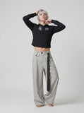 DAXUEN Cropped hooded jacket with graphic prints — model photo