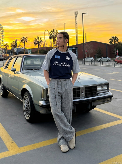DAXUEN Two-tone raglan sleeve t-shirt with graphic prints — model photo
